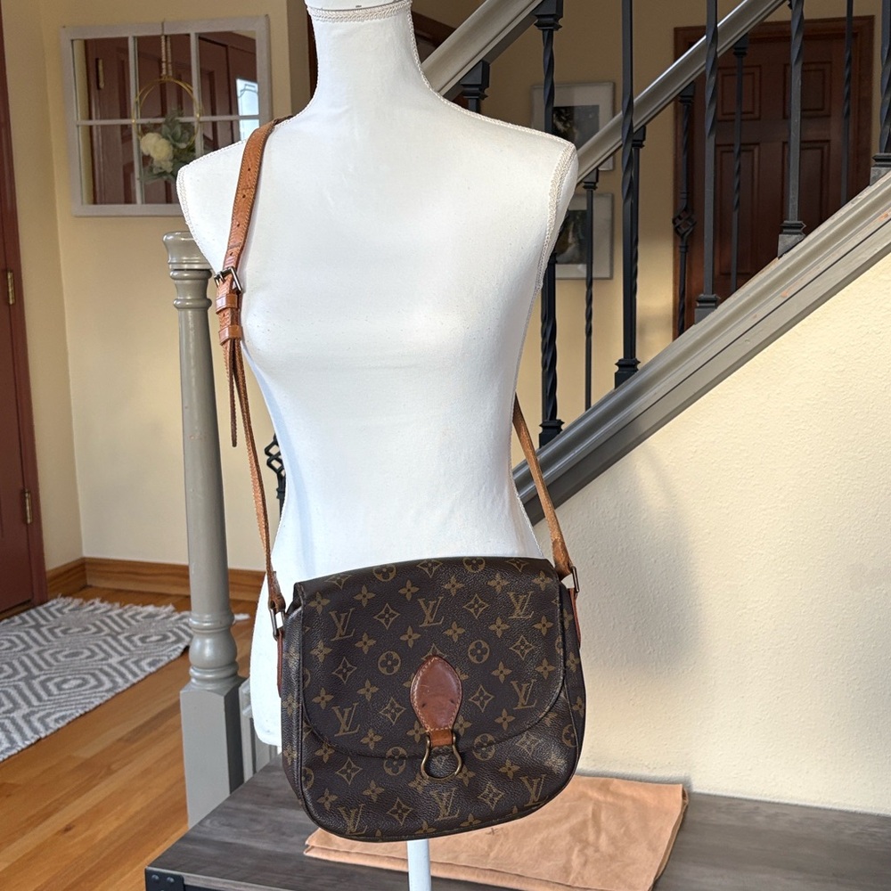 Authentic Louis Vuitton Saint Cloud GM Monogram Crossbody Shoulder Bag